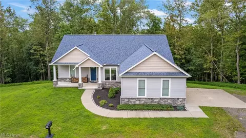 119 Riverside Dr, New Cumberland, WV 26047