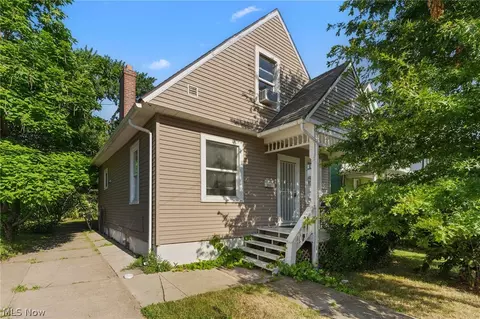 2032 W 104th St, Cleveland, OH 44102