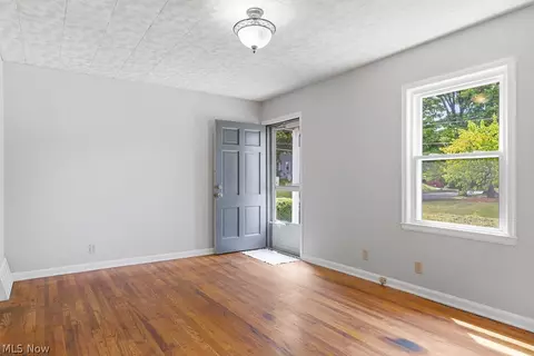 838 Kickapoo Ave, Akron, OH 44305 photo 8