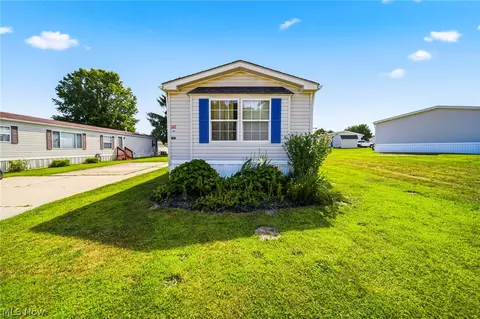 Exterior - 2675 Eagle Point Dr, Madison, OH 44057 photo 1 of 2
