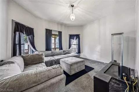 Living - 305 W 53rd St, Ashtabula, OH 44004 photo 2 of 2