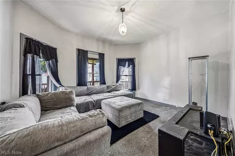 Living - 305 W 53rd St, Ashtabula, OH 44004 photo 1 of 1