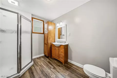 Bath - 305 W 53rd St, Ashtabula, OH 44004 photo 2 of 2