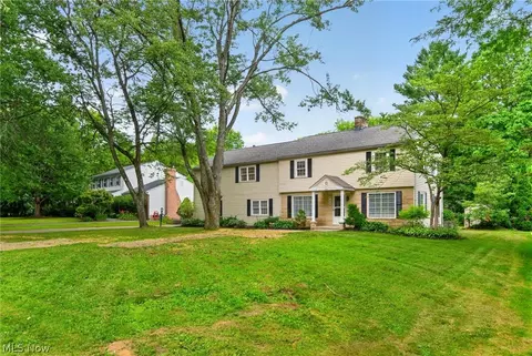 444 Hampshire Rd, Akron, OH 44313