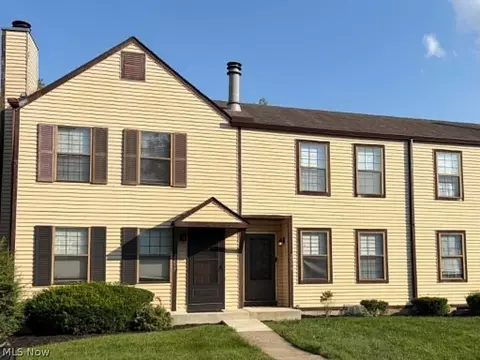 2295 Laurelwood Dr, Columbus, OH 43229