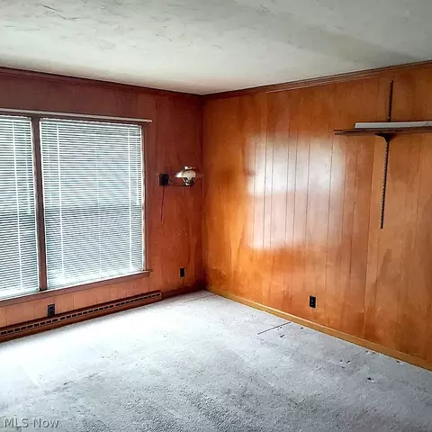 Living - 655 Cliffside Dr, Akron, OH 44313 photo 6 of 7