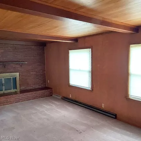 Living - 655 Cliffside Dr, Akron, OH 44313 photo 5 of 7