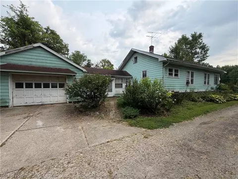 Exterior - 2048 Grafton Rd, Elyria, OH 44035 photo 2 of 3