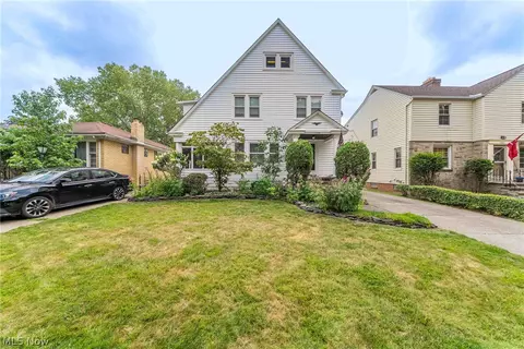 11008 Edgepark Dr, Garfield Heights, OH 44125