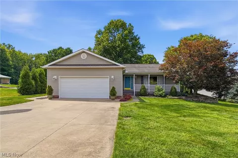 118 Manning Rd, Mogadore, OH 44260
