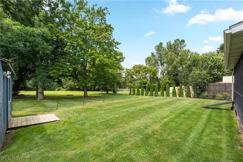 7593 Panther Ave NE, Canton, OH 44721 photo 3