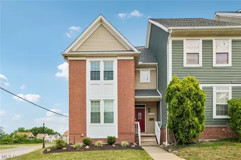 2708 Martin Luther King Jr Dr, Cleveland, OH 44104