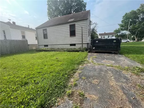 Exterior - 72 Meadowbrook Ave, Boardman, OH 44512 photo 3 of 3