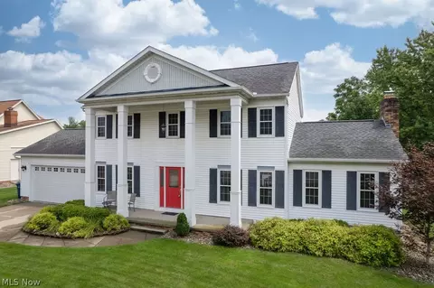 445 Blossom Cir, Tallmadge, OH 44278