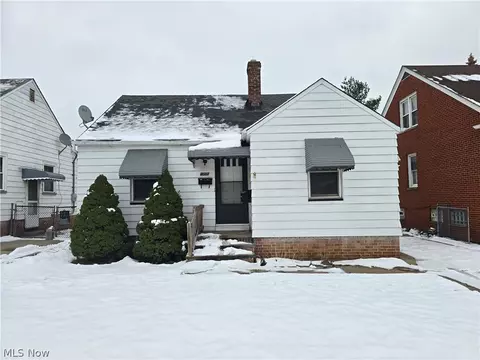 4667 E 86th St, Garfield Heights, OH 44125
