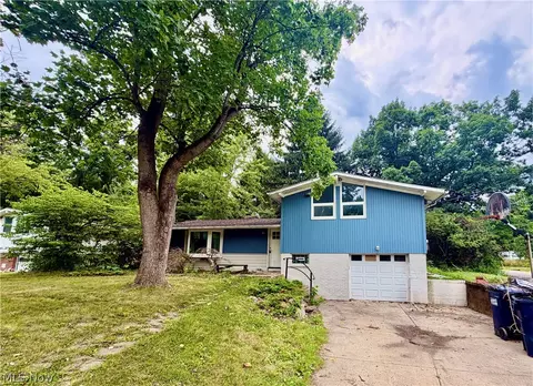10174 W River Rd, Columbia Station, OH 44028