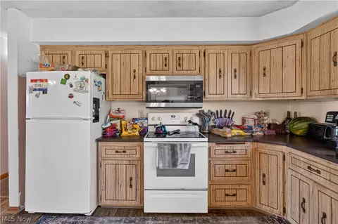 Kitchen - 8956 W Smith, Litchfield, OH 44253 photo 2 of 3