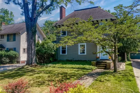 3034 Somerton Rd, Cleveland Heights, OH 44118