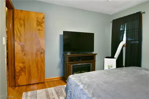 Bedroom - 1605 Difford Dr, Niles, OH 44446 photo 10 of 11