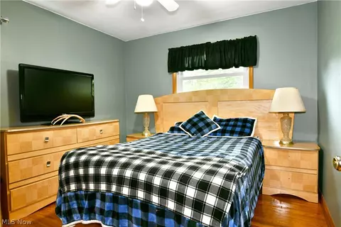 Bedroom - 1605 Difford Dr, Niles, OH 44446 photo 4 of 11