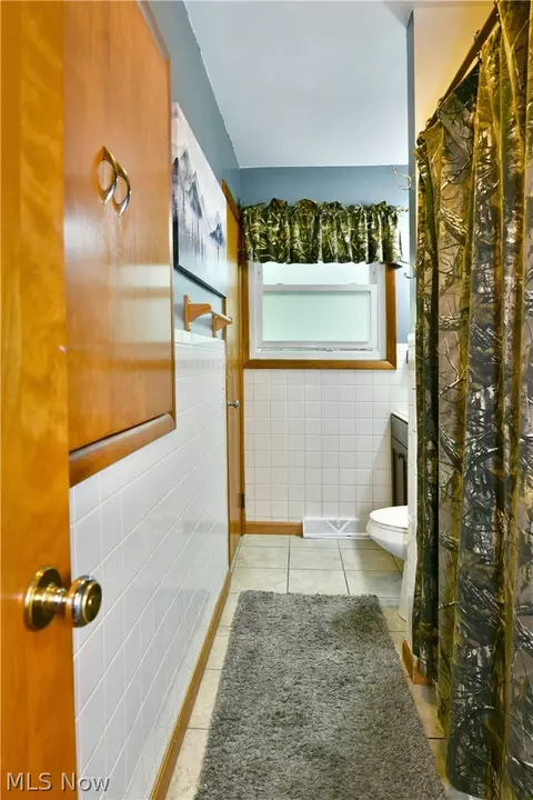 Bath - 1605 Difford Dr, Niles, OH 44446 photo 7 of 7