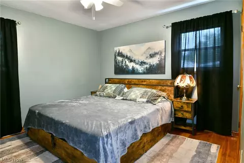 Bedroom - 1605 Difford Dr, Niles, OH 44446 photo 9 of 11