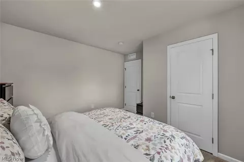 Bedroom - 4660 Erhart Dr, Lorain, OH 44053 photo 12 of 14
