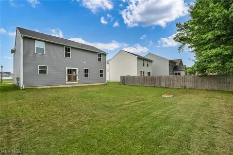 Exterior - 4660 Erhart Dr, Lorain, OH 44053 photo 4 of 6