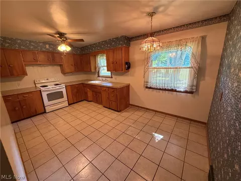 Kitchen - 5889 Kellar Rd, New Franklin, OH 44319 photo 1 of 1