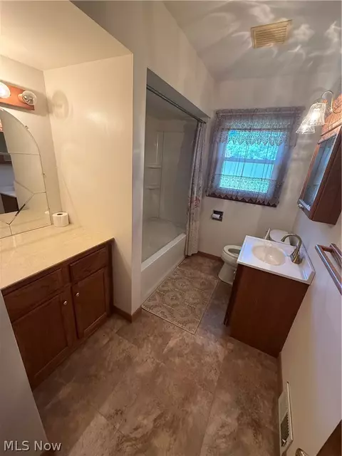 Bath - 5889 Kellar Rd, New Franklin, OH 44319 photo 1 of 1