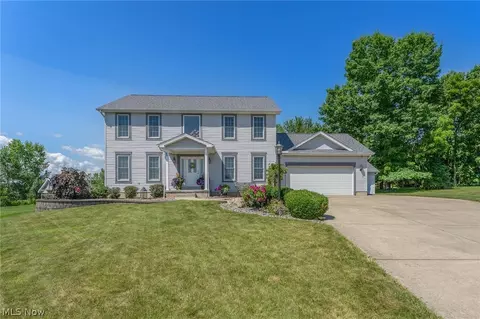 4200 W Candy Apple Ct, New Middletown, OH 44442
