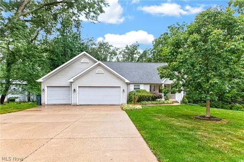 213 Crestland Ave NW, North Canton, OH 44720