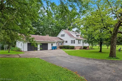 4502 Milligan Rd, Lowellville, OH 44436