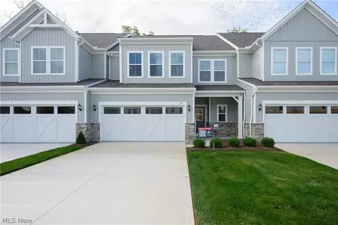 651 S Port Dr, Avon Lake, OH 44012