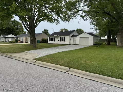 5003 Wake Robin Rd, Mentor, OH 44060