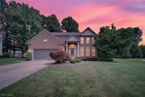2883 Hawkins Ln, Twinsburg, OH 44087