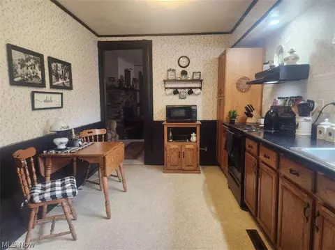 Kitchen - 3875 State Rd S, Ashtabula, OH 44004 photo 1 of 1