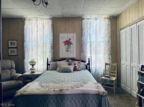 Bedroom - 3875 State Rd S, Ashtabula, OH 44004 photo 2 of 5
