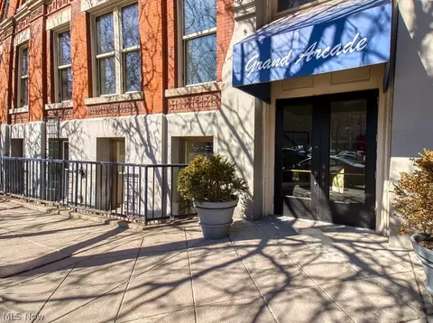 408 W Saint Clair Ave #223, Cleveland, OH 44113