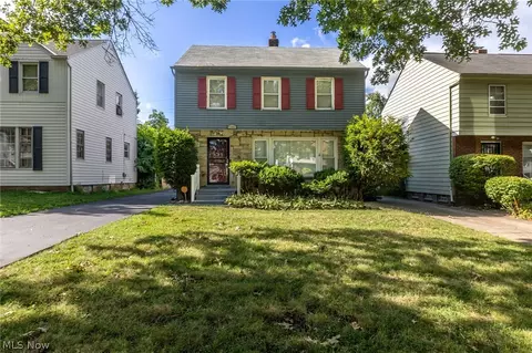 17004 Stockbridge Ave, Cleveland, OH 44128