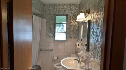 Bath - 2921 Center Rd, Saybrook, OH 44004 photo 1 of 1