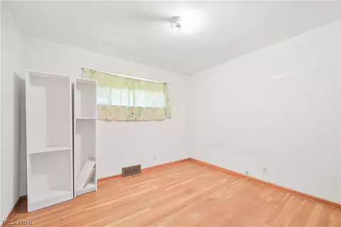 Bedroom - 6244 Eavenson Rd, Brook Park, OH 44142 photo 1 of 7