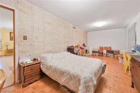 Bedroom - 6244 Eavenson Rd, Brook Park, OH 44142 photo 6 of 7
