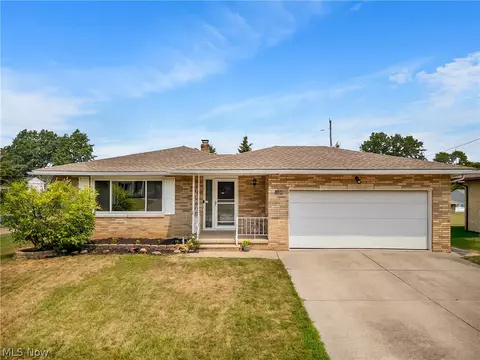 1500 Winchester Dr, Parma, OH 44134