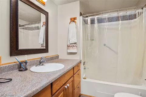 Bath - 14 Lakeview Ct, Lagrange, OH 44050 photo 1 of 2