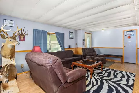 Living - 14 Lakeview Ct, Lagrange, OH 44050 photo 3 of 3