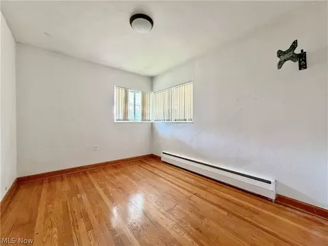 Bedroom - 710 Walnut St, Belpre, OH 45714 photo 1 of 2