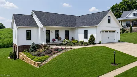 5311 Osprey Dr, Millersburg, OH 44654