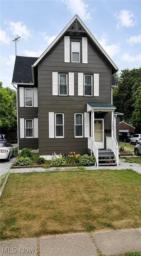 516-518 Washington Ave, Louisville, OH 44641