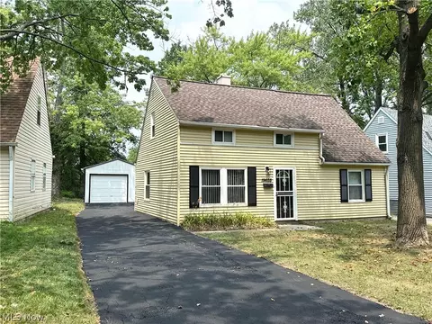 19603 Cherrywood Ln, Warrensville Heights, OH 44128